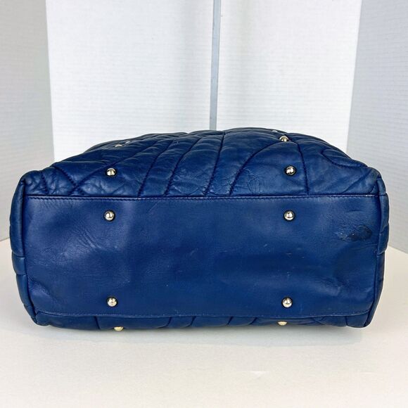 Stuart Weitzman Blue Quilted Shoulder Bag Tote Chain Strap Studded Leather Purse - Picture 5 of 16
